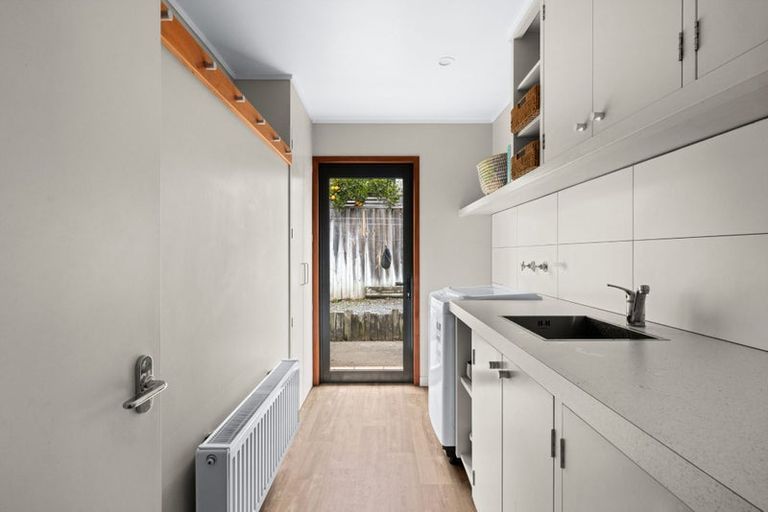 Photo of property in 2 Ritchie Place, Havelock North, 4130