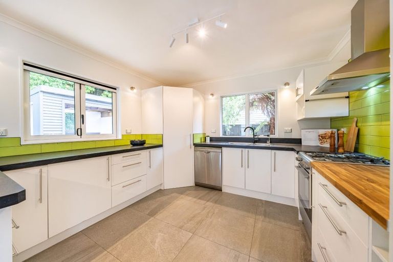 Photo of property in 22 Bridge Road, Birchville, Upper Hutt, 5018