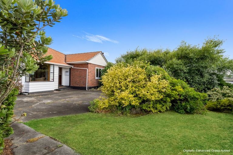 Photo of property in 31 Jackson Street, College Estate, Whanganui, 4500