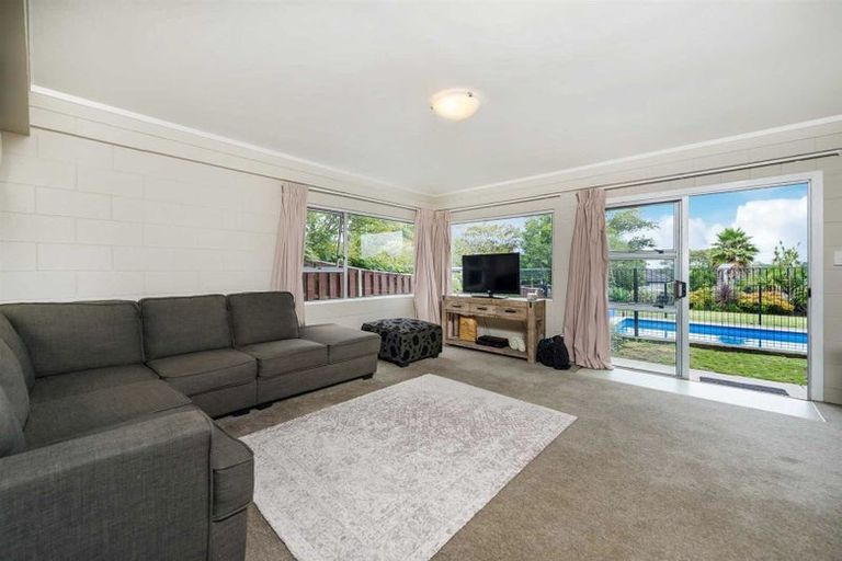 Photo of property in 129 Glamorgan Drive, Torbay, Auckland, 0630
