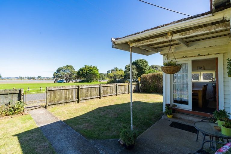 Photo of property in 2179 Whananaki North Road, Whananaki, Hikurangi, 0181
