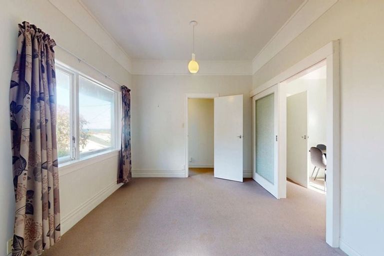 Photo of property in 3-5 Knoll Street, Island Bay, Wellington, 6023