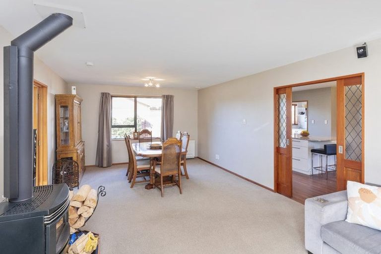 Photo of property in 8 Orlando Crescent, Waimairi Beach, Christchurch, 8083