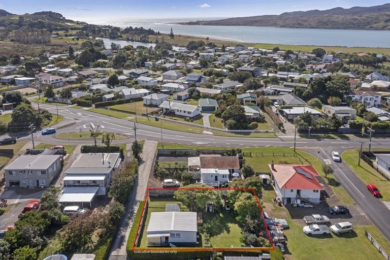 Photo of property in 66a Wainui Road, Raglan, 3225