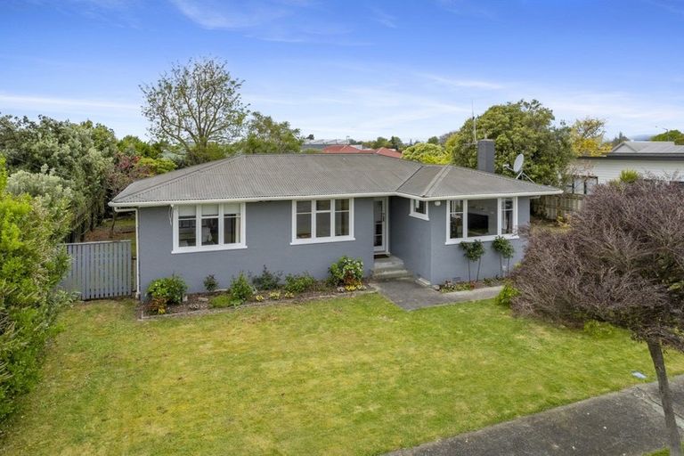 Photo of property in 6 Oriana Place, Highbury, Palmerston North, 4412