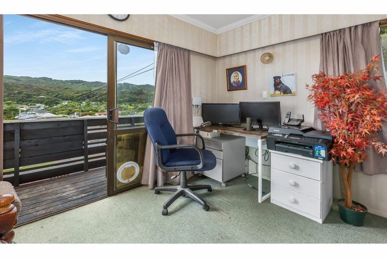 Photo of property in 18-20 Bledisloe Crescent, Wainuiomata, Lower Hutt, 5014