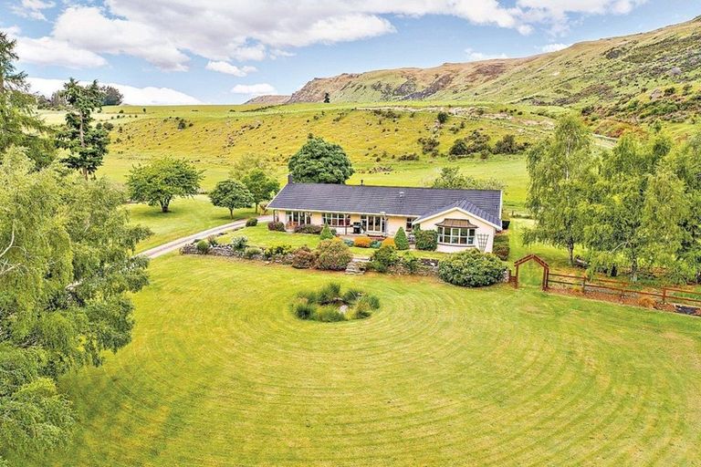 Photo of property in 23 Mcmillan Road, Athol, 9793