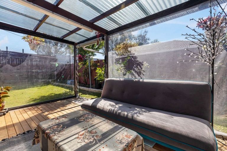 Photo of property in 17 Ashmere Lane, Weymouth, Auckland, 2103