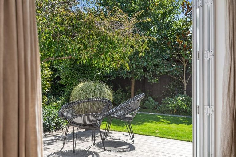 Photo of property in 43 Colombo Street, Cashmere, Christchurch, 8022