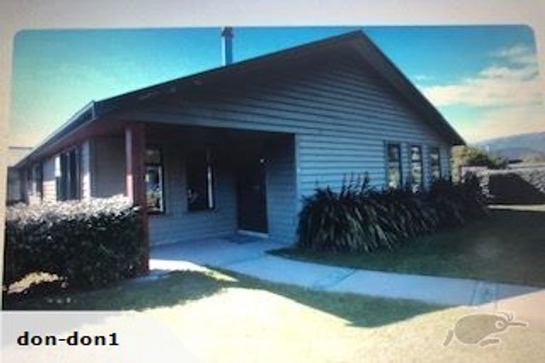 Photo of property in 8 Warbler Lane, Albert Town, Wanaka, 9305