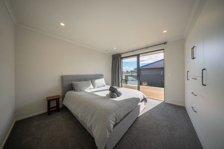 Photo of property in 22 Marakura Drive, Te Anau, 9600