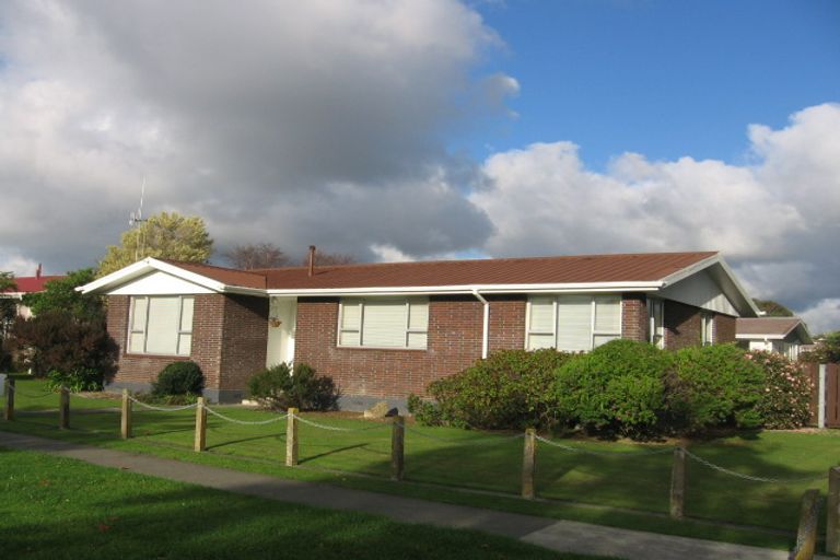 Photo of property in 22 Monowai Place, Westbrook, Palmerston North, 4412