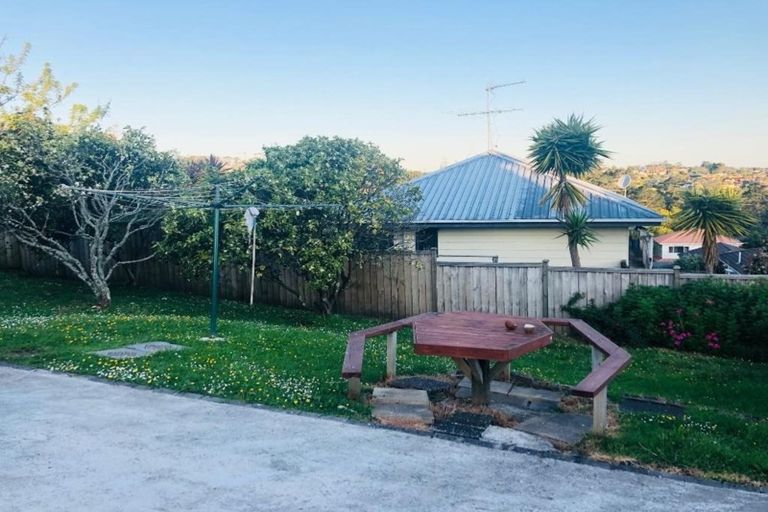 Photo of property in 307 Sunset Road, Sunnynook, Auckland, 0632