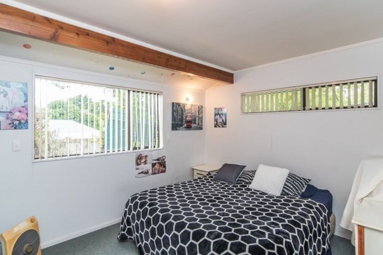 Photo of property in 140 Arawhata Road, Paraparaumu, 5032