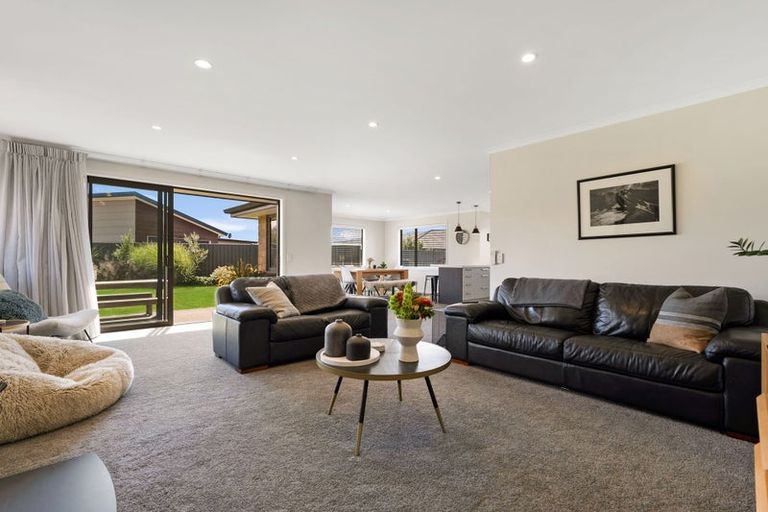 Photo of property in 22 Magnetic Place, Cromwell, 9310