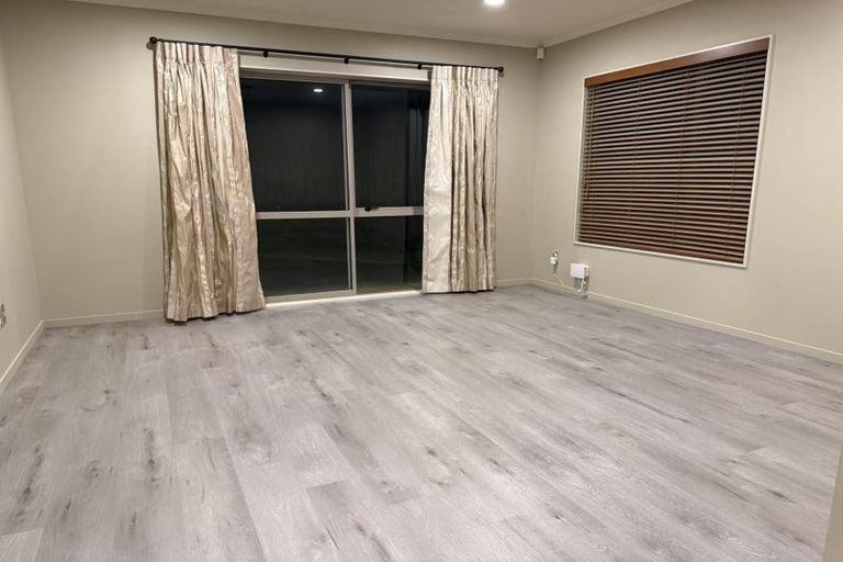 Photo of property in 13 Finbar Close, Flat Bush, Auckland, 2019