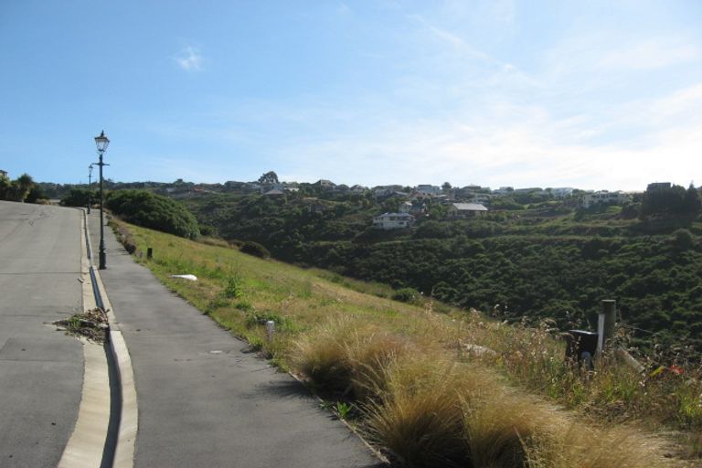 Photo of property in 15 Omeo Crescent, Redcliffs, Christchurch, 8081