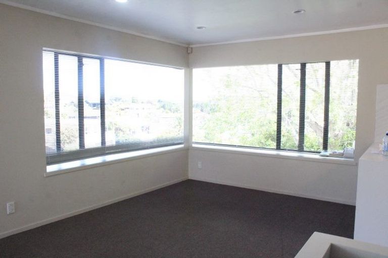 Photo of property in 28a Clovelly Road, Bucklands Beach, Auckland, 2012