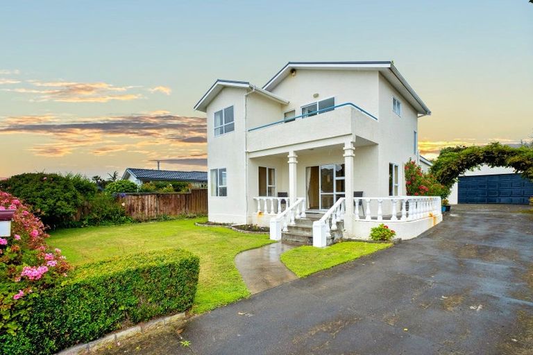 Photo of property in 92 Beach Road, Haumoana, 4102