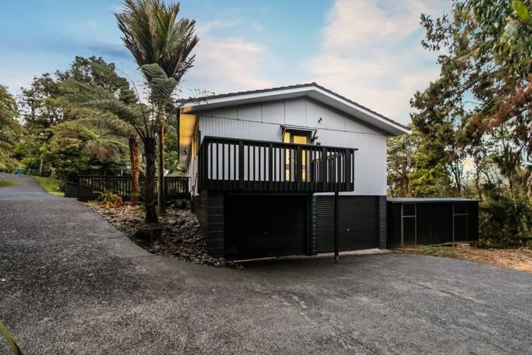 Photo of property in 354 Forest Hill Road, Waiatarua, Auckland, 0612
