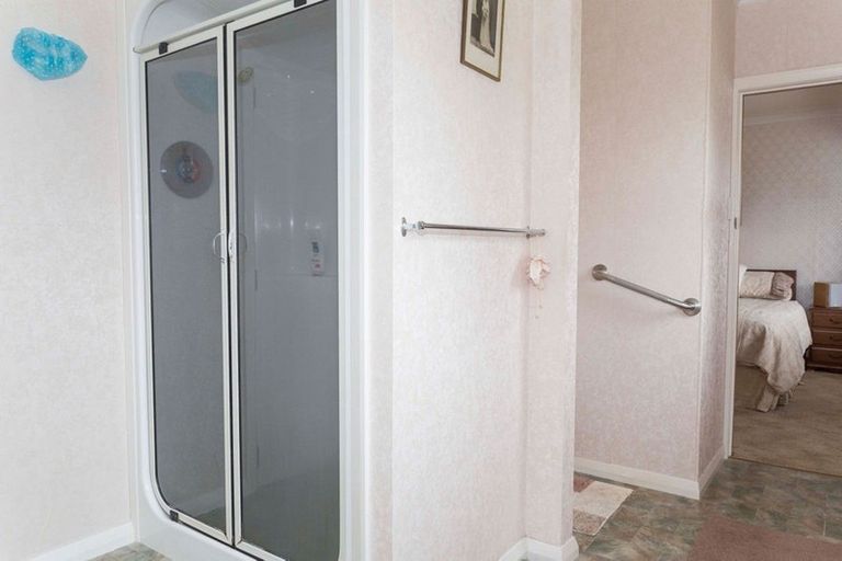 Photo of property in 43 Guy Street, Dannevirke, 4930