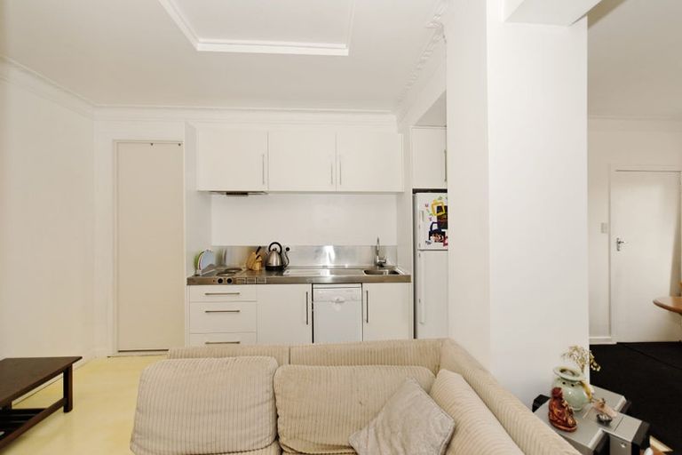 Photo of property in 11a Rangeview Road, Sunnyvale, Auckland, 0612