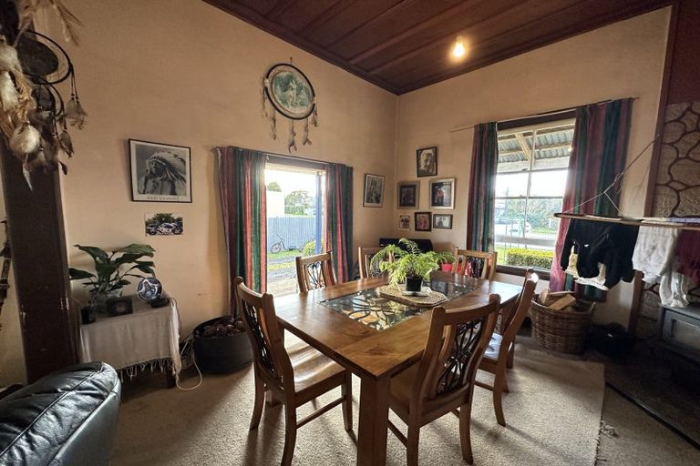 Photo of property in 3 Julian Street, Eltham, 4322