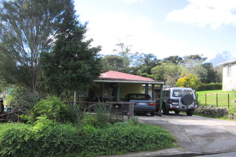 Photo of property in 37 Johnston Road, Kawakawa, 0210