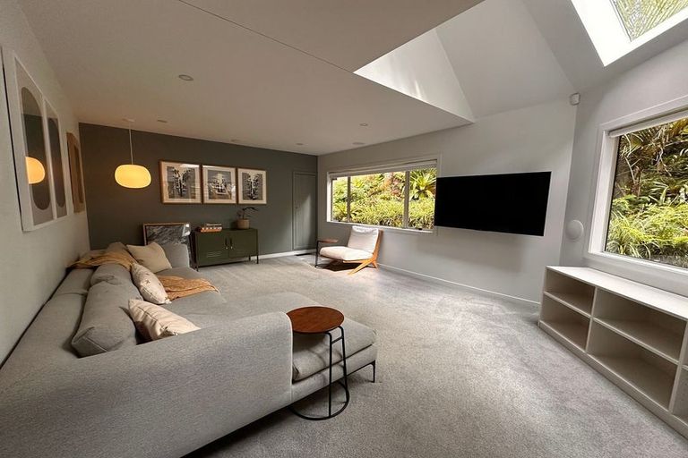 Photo of property in 61 Otitori Bay Road, Titirangi, Auckland, 0604