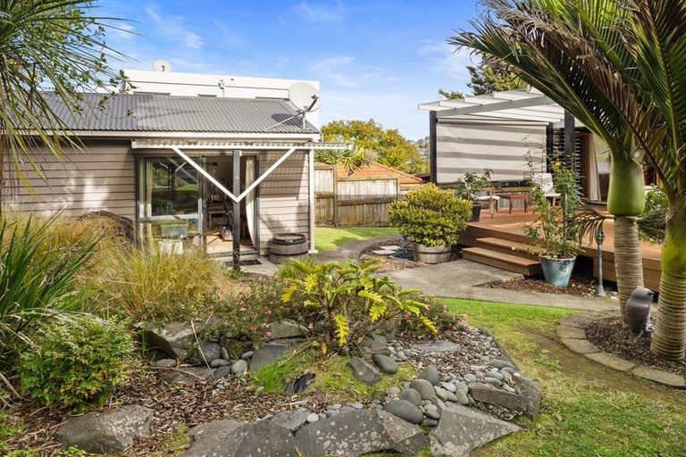 Photo of property in 2/531 Beach Road, Murrays Bay, Auckland, 0630