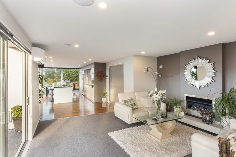 Photo of property in 5 Peregrine Close, Mount Pleasant, Christchurch, 8081