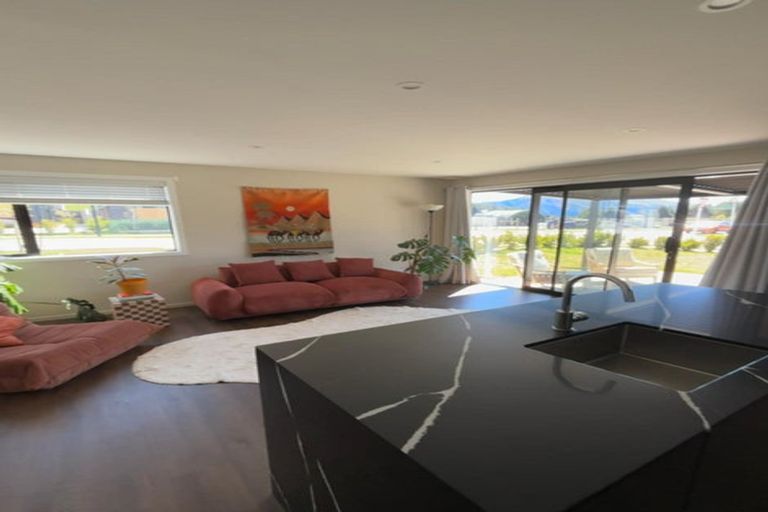 Photo of property in Northlake, 10 Cairnmuir Street, Wanaka, 9305