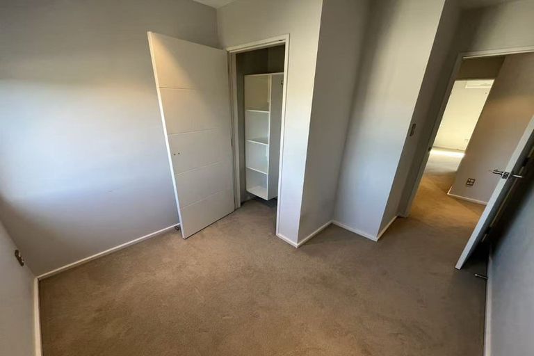 Photo of property in 87 Bordeaux Parade, Te Atatu South, Auckland, 0610