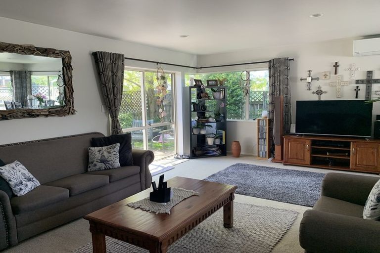 Photo of property in 90 Evans Road, Papamoa Beach, Papamoa, 3118