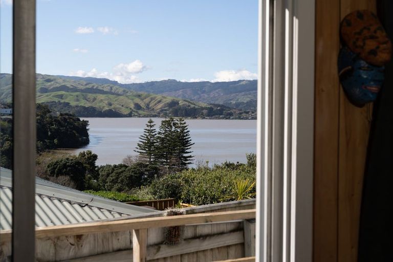 Photo of property in 19 Bayview Road, Paremata, Porirua, 5024