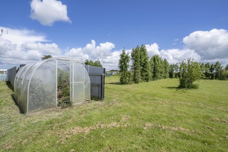 Photo of property in 75 Woodlands Cemetery Road, Woodlands, Invercargill, 9871