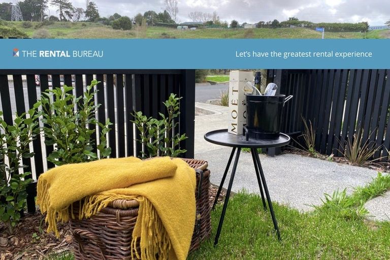 Photo of property in 12 Tuputupu Drive, Kumeu, 0810