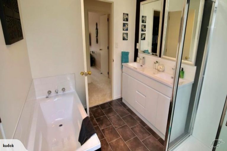 Photo of property in 215 Grandview Road, Grandview Heights, Hamilton, 3200