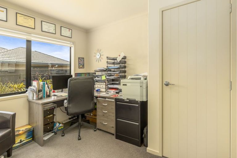 Photo of property in 65 Awatea Avenue, Paraparaumu, 5032