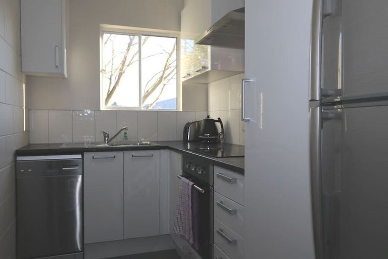 Photo of property in 33 Seddon Road, Frankton, Hamilton, 3204