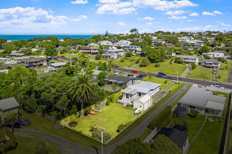 Photo of property in 21 Sundown Avenue, Manly, Whangaparaoa, 0930