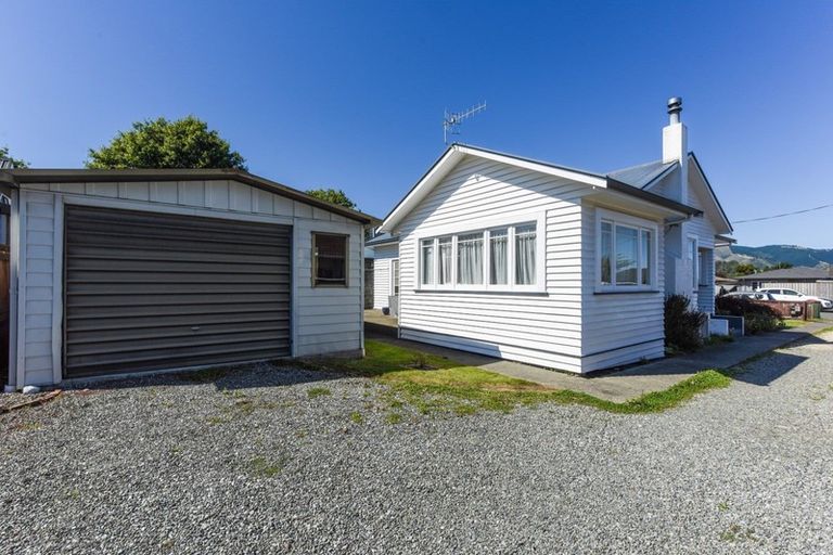 Photo of property in 17a Ranui Road, Stoke, Nelson, 7011