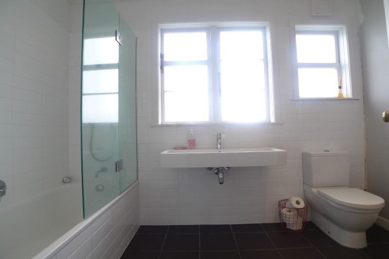 Photo of property in 68 Cashmere Avenue, Khandallah, Wellington, 6035