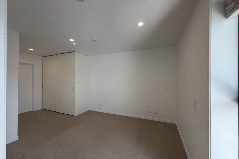 Photo of property in 10/165 Hobsonville Point Road, Hobsonville, Auckland, 0616
