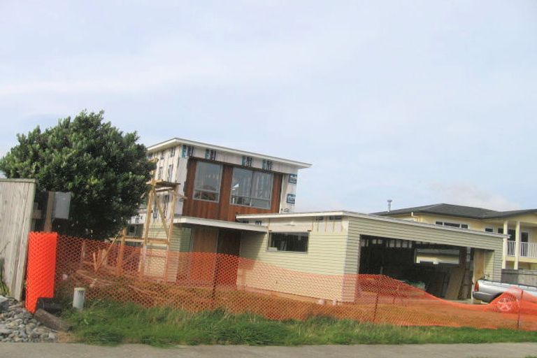 Photo of property in 33 Pendennis Point, Camborne, Porirua, 5026