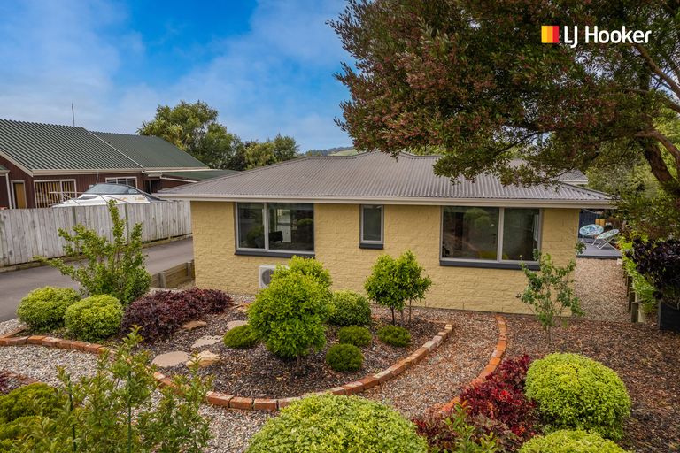 Photo of property in 38 Estuary Crescent, Fairfield, Dunedin, 9018