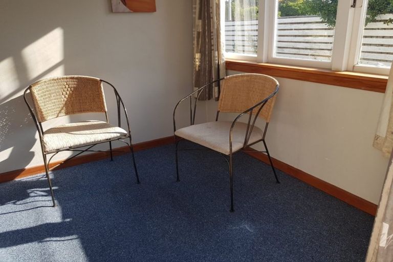 Photo of property in 35 Oxford Street, Fairfield, Hamilton, 3214