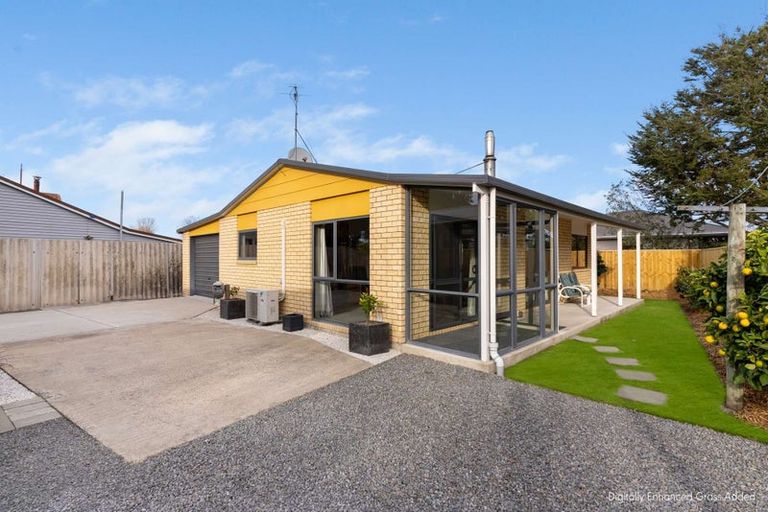 Photo of property in 9 Ropley Street, Amberley, 7410