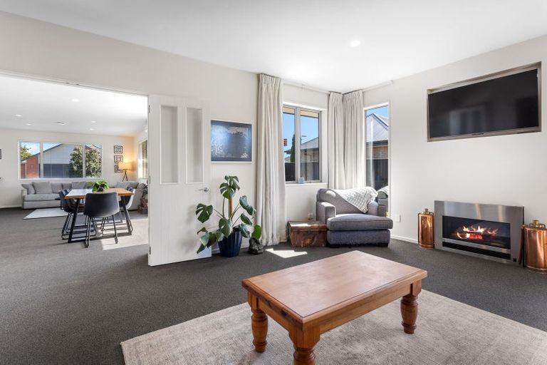 Photo of property in 15 Melville Crescent, Rolleston, 7614