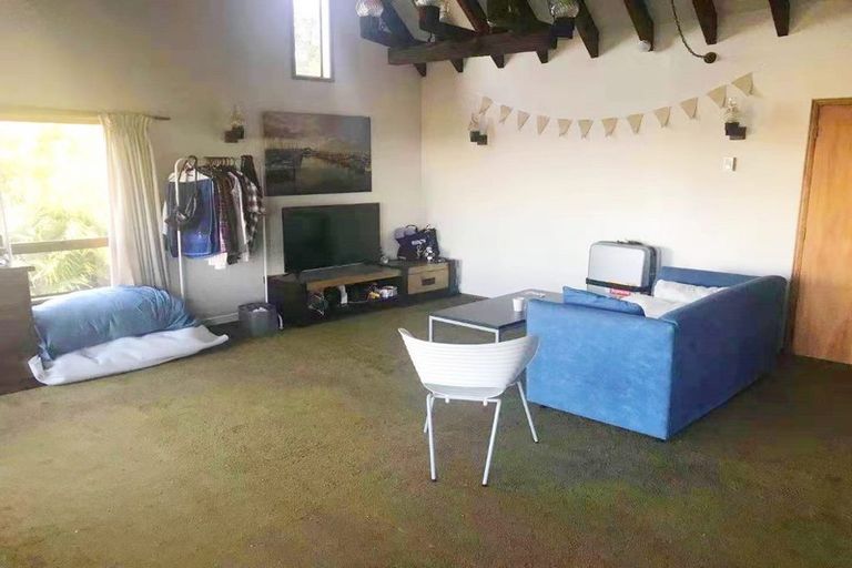 Photo of property in 118 Pupuke Road, Hillcrest, Auckland, 0627